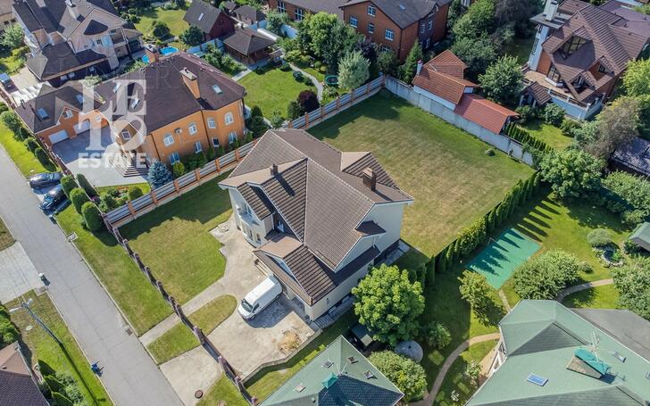 2-этажный коттедж 850 м² без отделки
