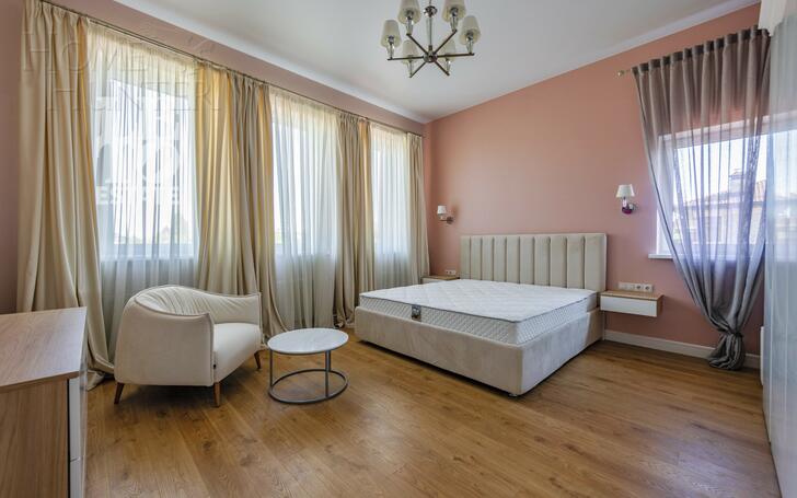 3-этажный коттедж 480 м² с отделкой