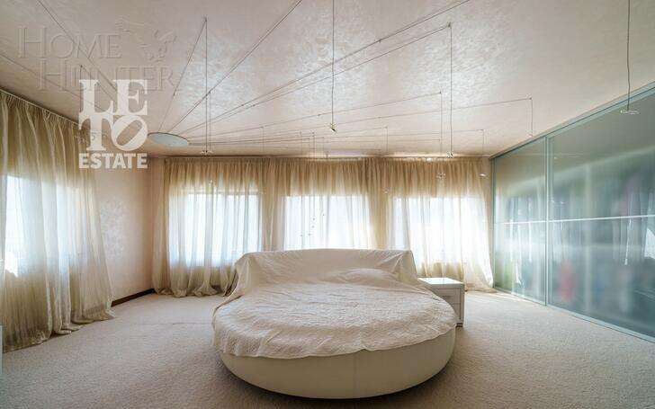 3-этажный коттедж 640 м² с отделкой
