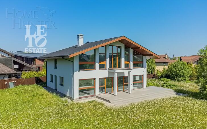 2-этажный коттедж 294 м² с отделкой