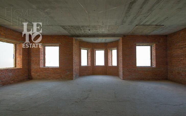 2-этажный коттедж 650 м² без отделки