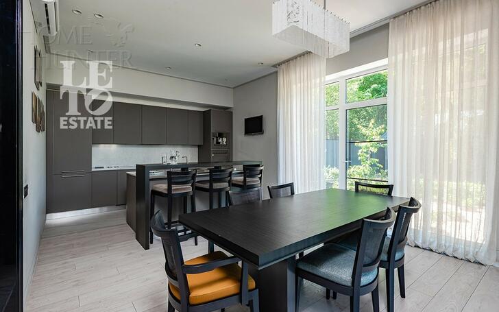 2-этажный коттедж 385 м² с отделкой
