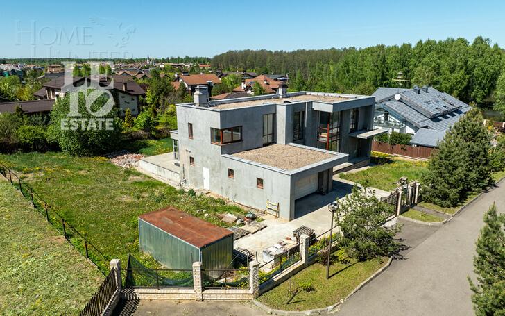 2-этажный коттедж 568.2 м² без отделки