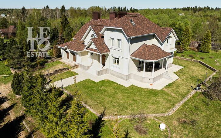 2-этажный коттедж 585 м² с отделкой