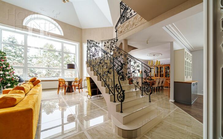 2-этажный коттедж 585 м² с отделкой