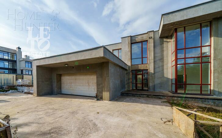 2-этажный коттедж 568.2 м² без отделки
