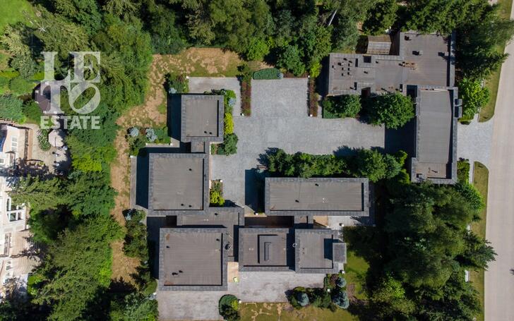 1-этажный коттедж 650 м² с отделкой