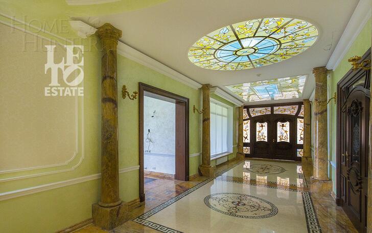 3-этажный коттедж 1 500 м² с отделкой