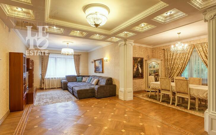 2-этажный коттедж 650 м² с отделкой