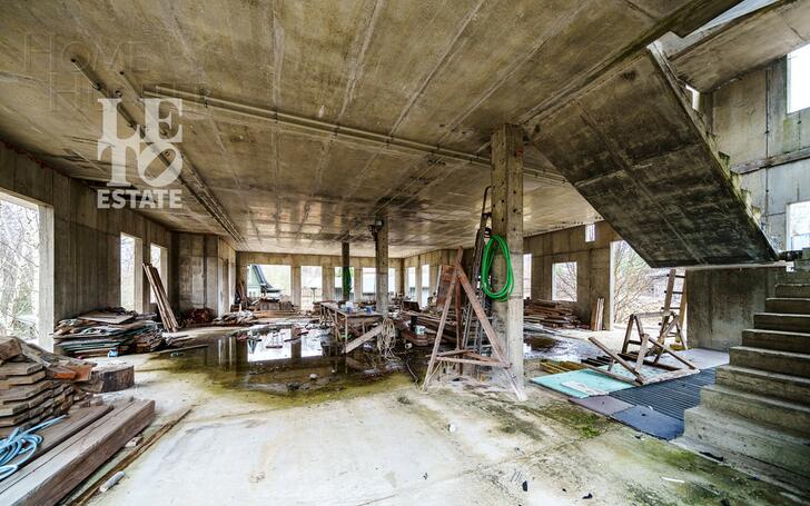3-этажный коттедж 2 270 м² без отделки
