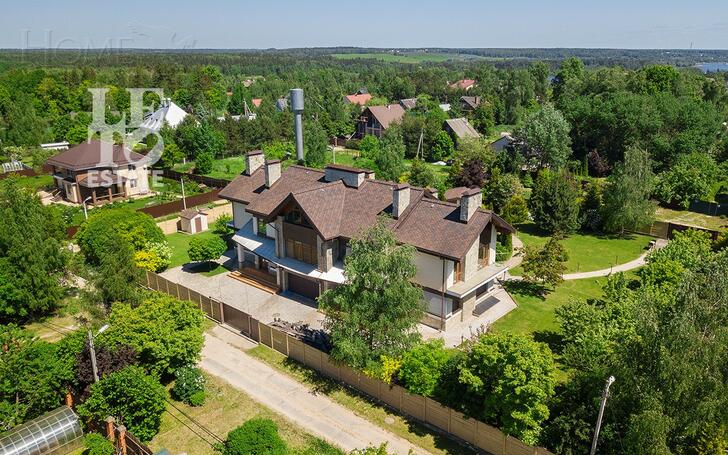 2-этажный коттедж 962.1 м² без отделки