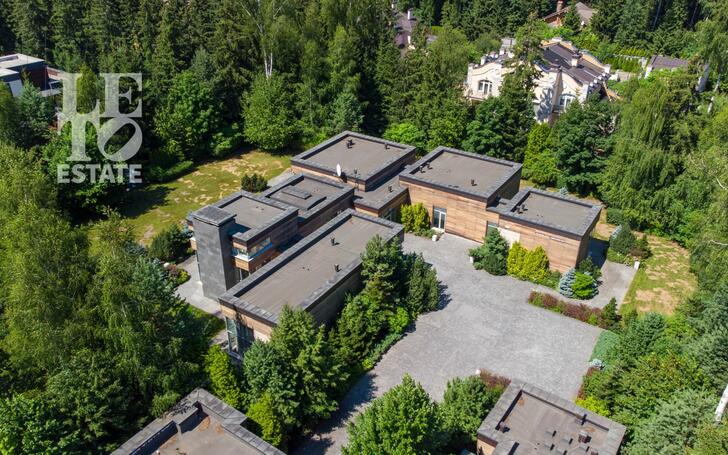 1-этажный коттедж 650 м² с отделкой
