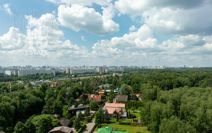 3-этажный коттедж 640 м² с отделкой