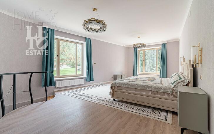 3-этажный коттедж 1 348 м² с отделкой