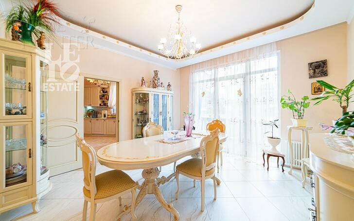 3-этажный коттедж 490 м² с отделкой