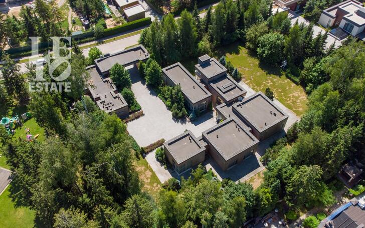 1-этажный коттедж 650 м² с отделкой