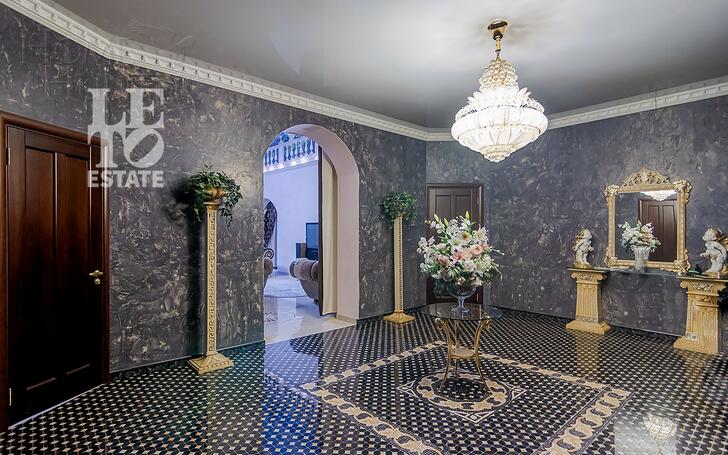 2-этажный коттедж 550 м² с отделкой