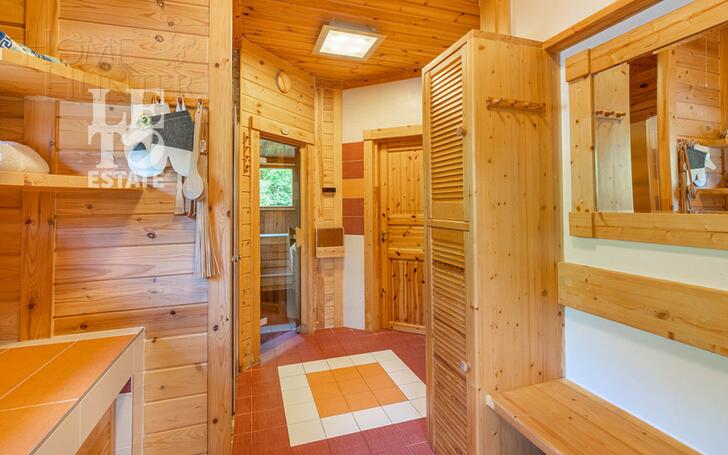 2-этажный коттедж 400 м² с отделкой