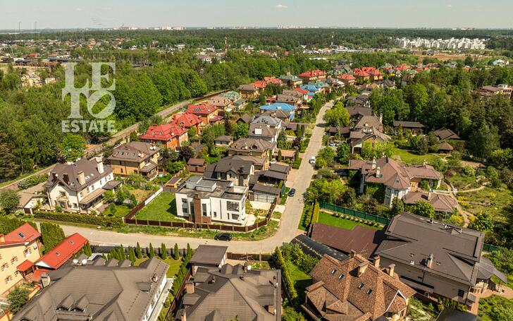 2-этажный коттедж 1 025 м² с отделкой