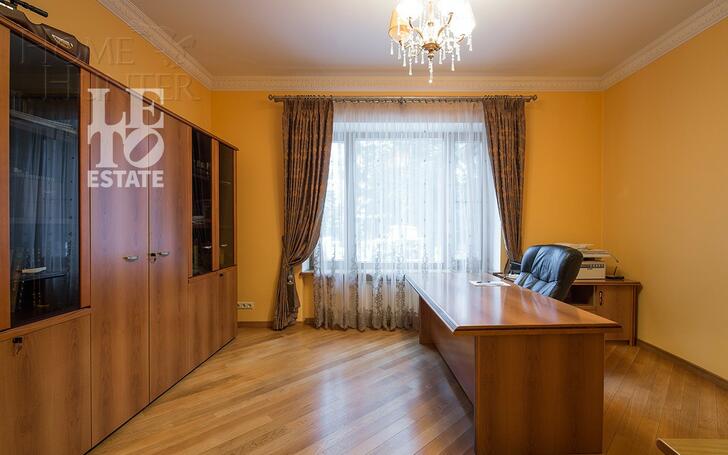 2-этажный коттедж 1 025 м² с отделкой
