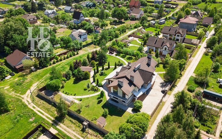 2-этажный коттедж 962.1 м² без отделки