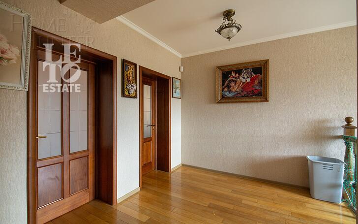 2-этажный коттедж 500 м² с отделкой