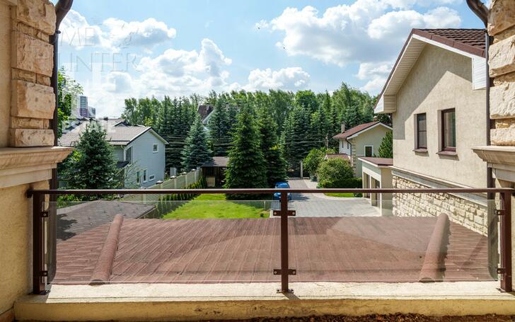 3-этажный коттедж 640 м² с отделкой