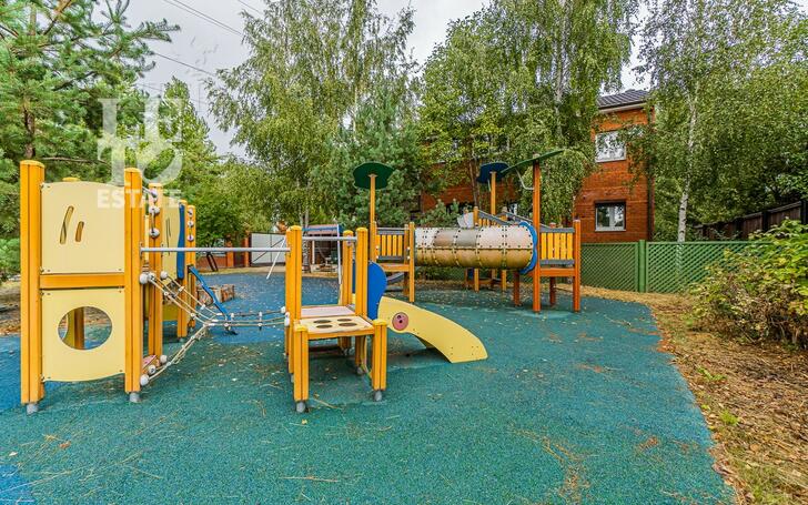 2-этажный коттедж 412.6 м² с отделкой