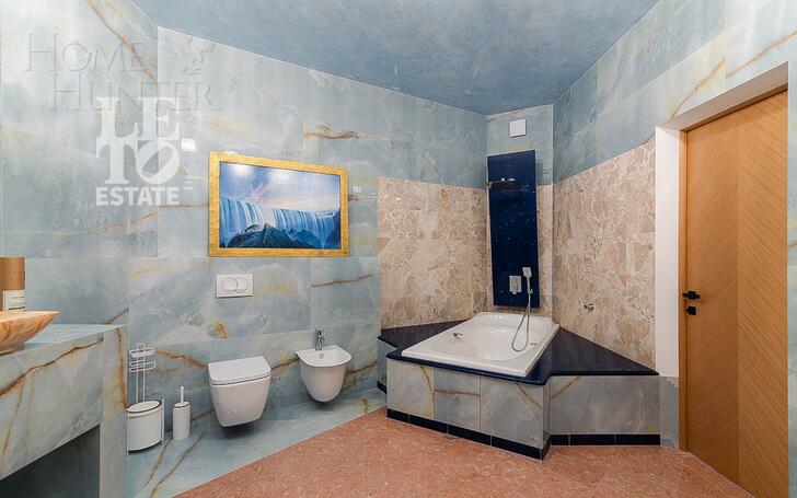3-этажный коттедж 1 348 м² с отделкой