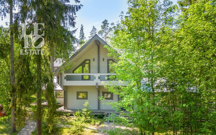 2-этажный коттедж 400 м² с отделкой