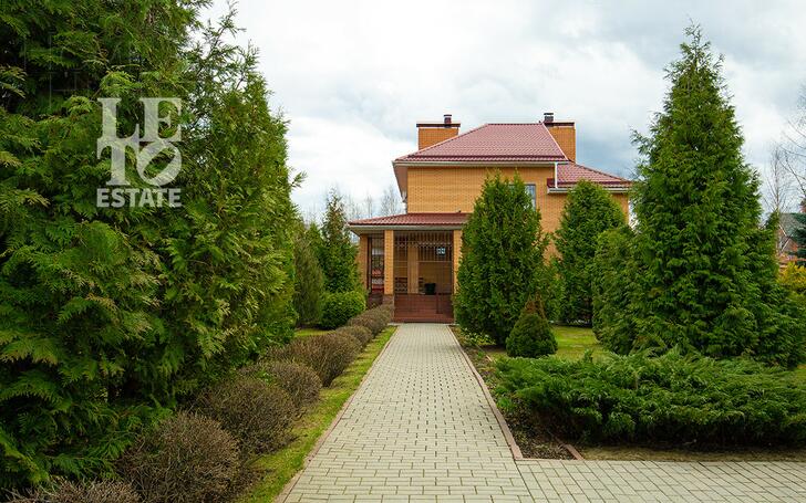 2-этажный коттедж 500 м² с отделкой
