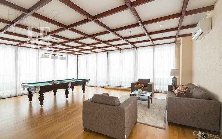 3-этажный коттедж 1 000 м² с отделкой