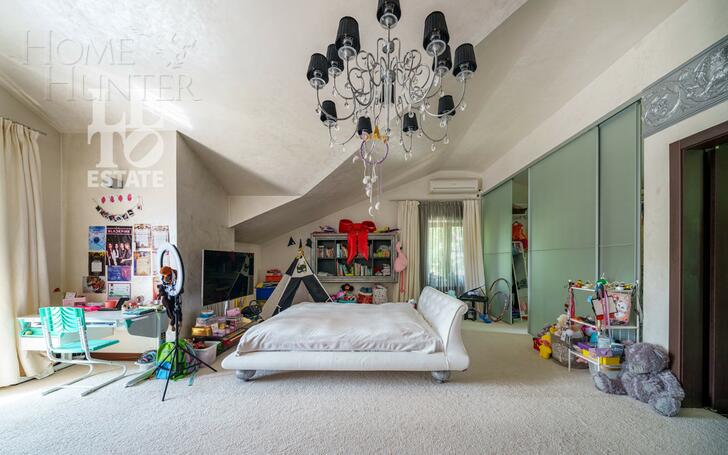 3-этажный коттедж 640 м² с отделкой