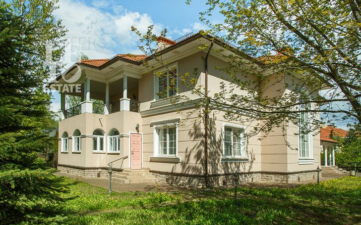 2-этажный коттедж 495 м² с отделкой