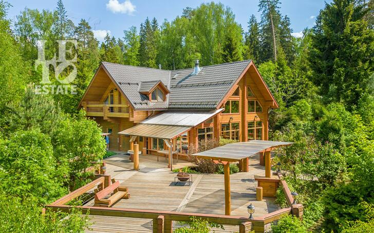 2-этажный коттедж 400 м² с отделкой