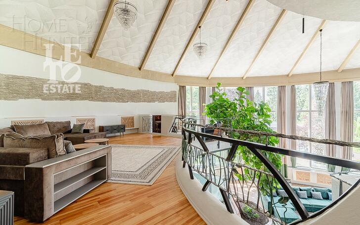 3-этажный коттедж 1 348 м² с отделкой