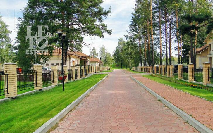 2-этажный коттедж 650 м² без отделки