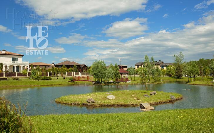 2-этажный коттедж 568.2 м² без отделки