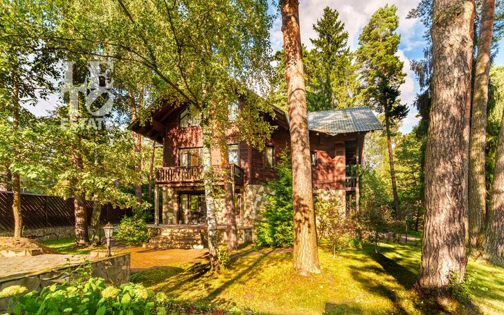 3-этажный коттедж 490 м² с отделкой