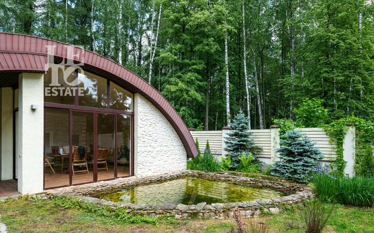 3-этажный коттедж 640 м² с отделкой