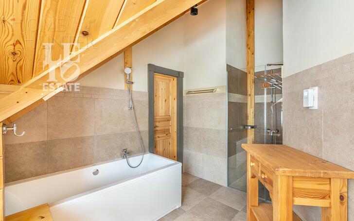 2-этажный коттедж 400 м² с отделкой