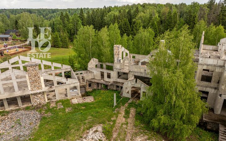 3-этажный коттедж 2 270 м² без отделки