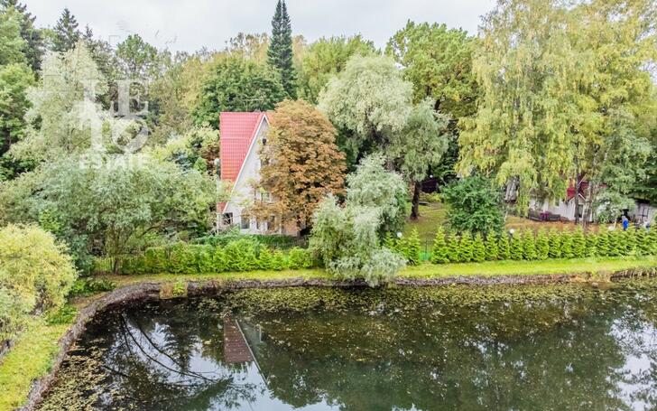 3-этажный коттедж 150 м² с отделкой