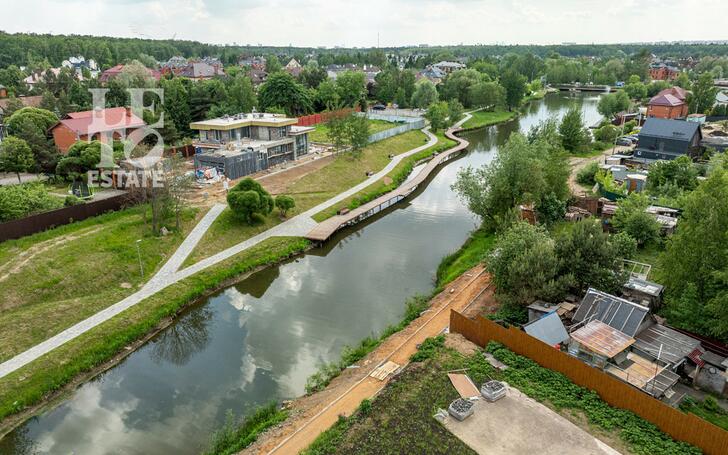 2-этажный коттедж 406.4 м² без отделки