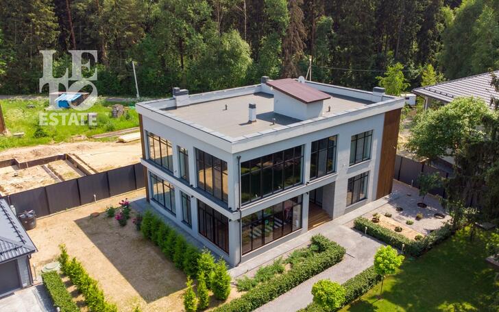 2-этажный коттедж 385 м² с отделкой