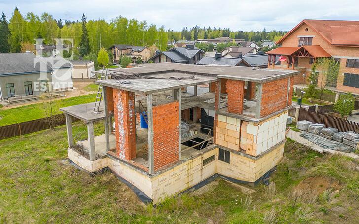 2-этажный коттедж 558 м² без отделки