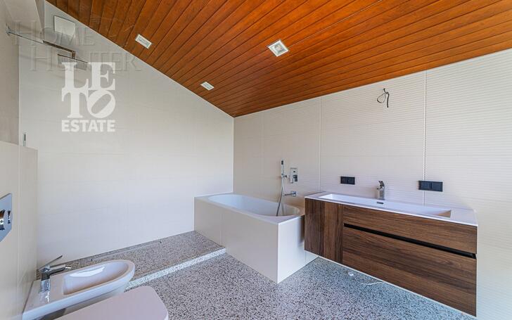 2-этажный коттедж 294 м² с отделкой