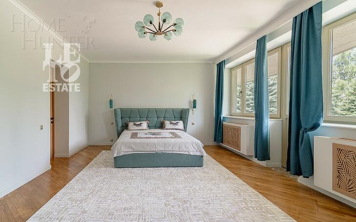 3-этажный коттедж 1 348 м² с отделкой