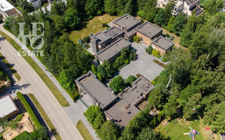 1-этажный коттедж 650 м² с отделкой