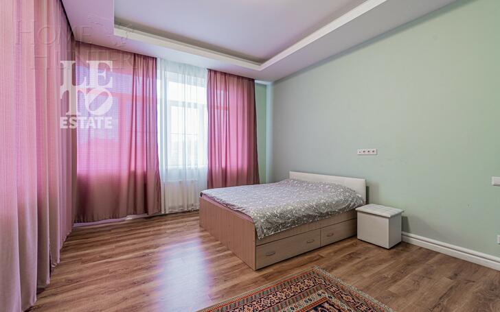 2-этажный коттедж 1 080 м² с отделкой